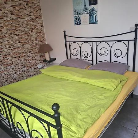 Spacious 1 Bedroom In Center Of